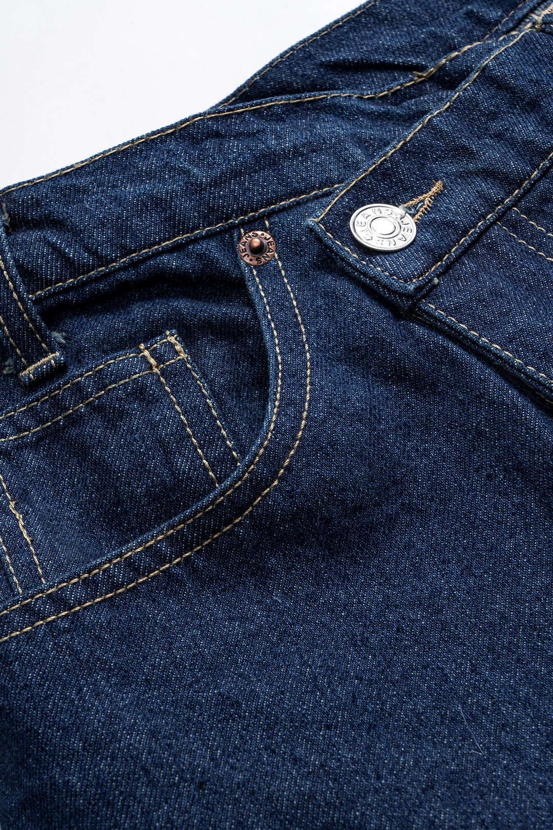 Button Wide-Leg Jeans