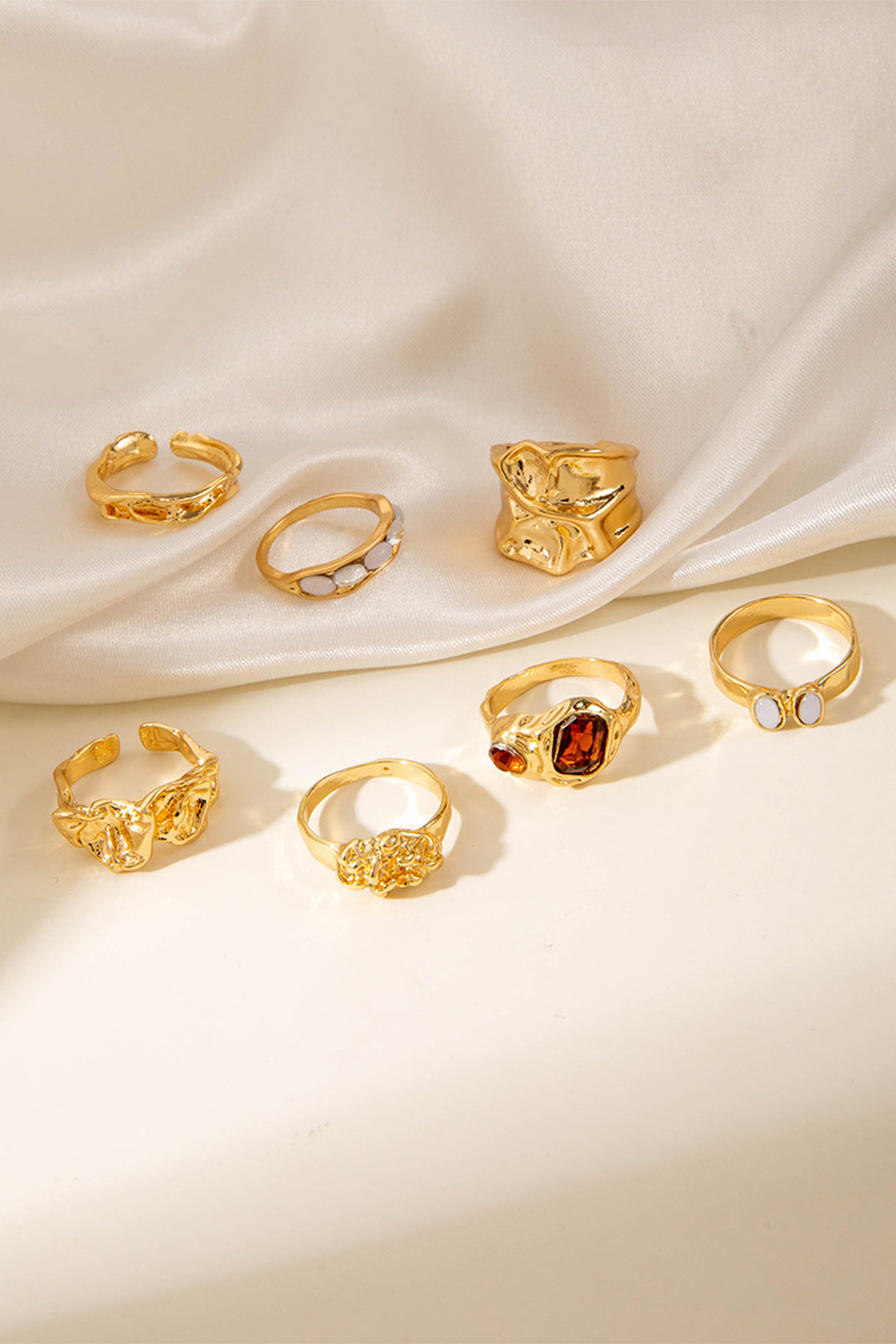 Geometric Irregular Ring Set