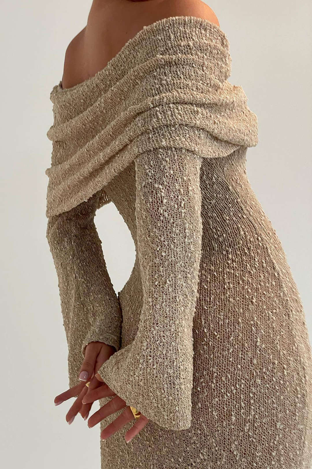 #Color_Beige