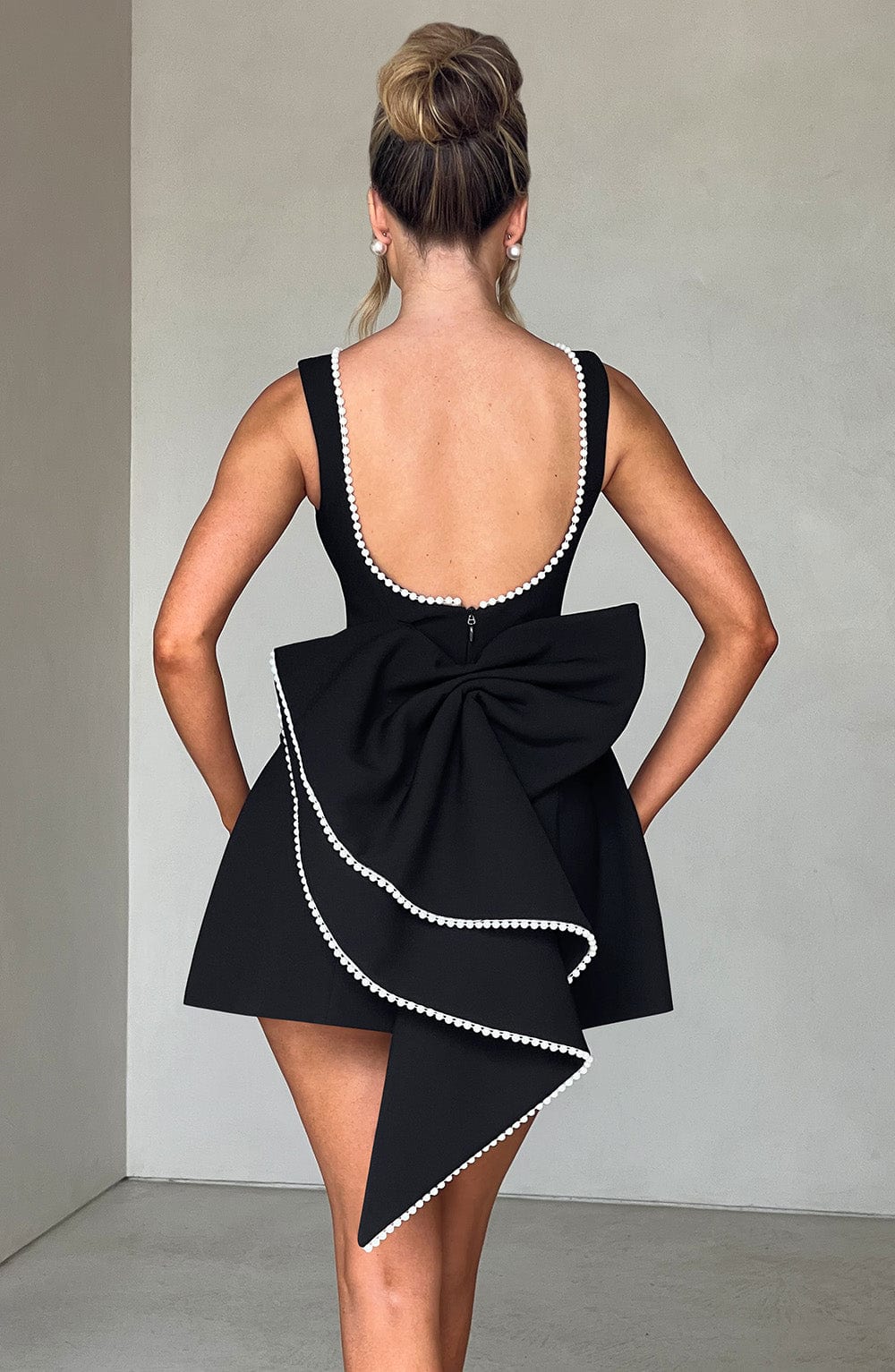  #color_Black
