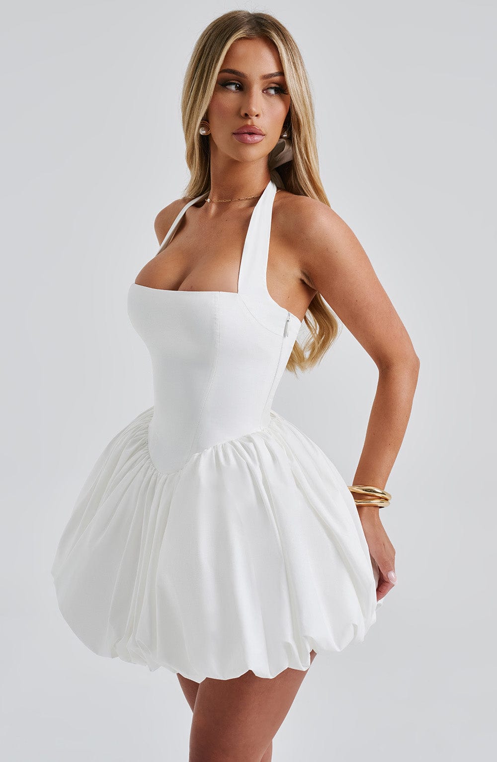 #color_White