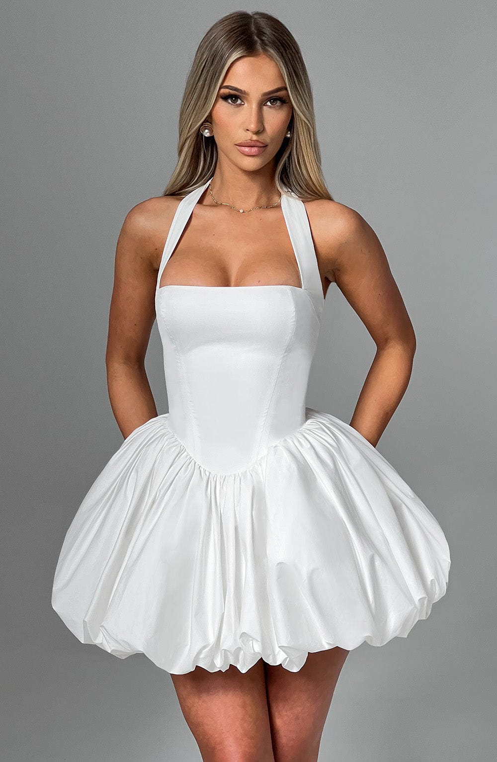 #color_White